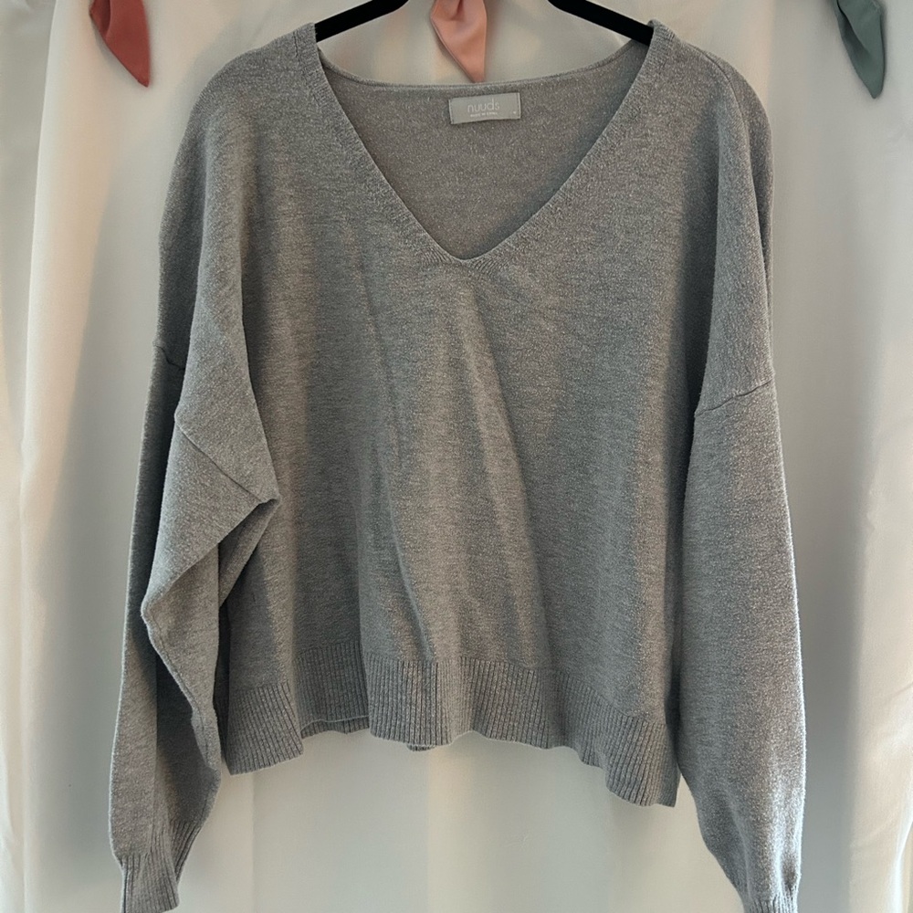 nuuds Luxe Knit V-Neck Sweater in Gray
